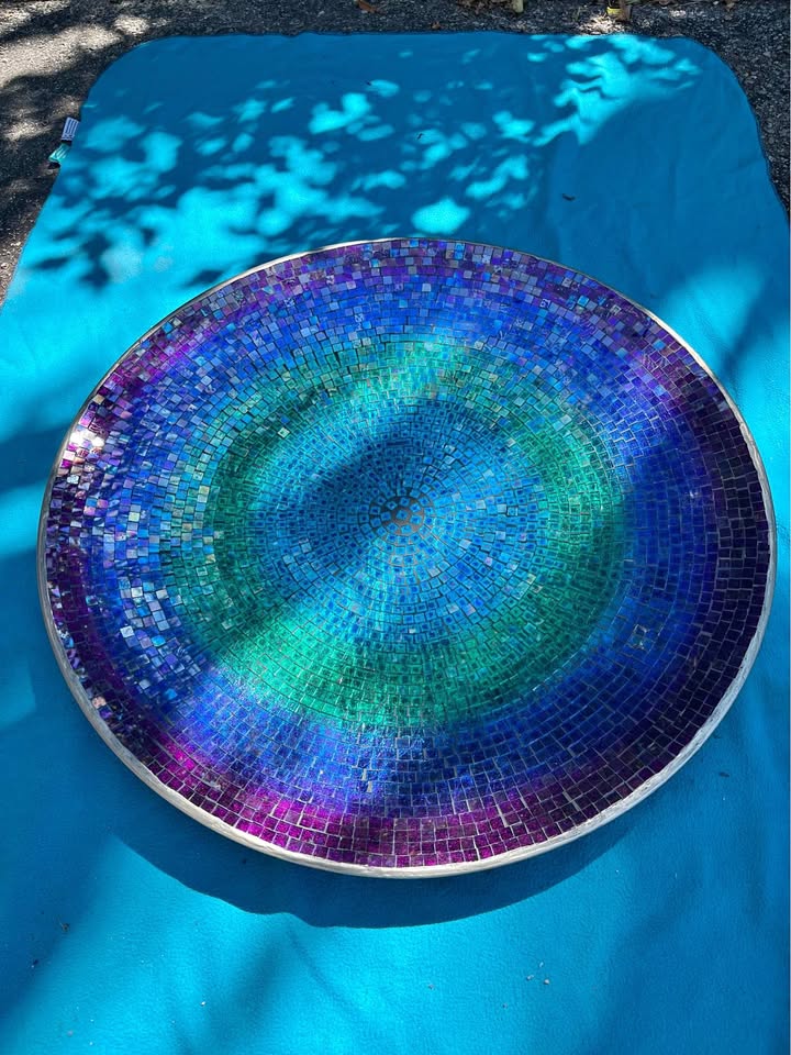 Decorative hanging plate