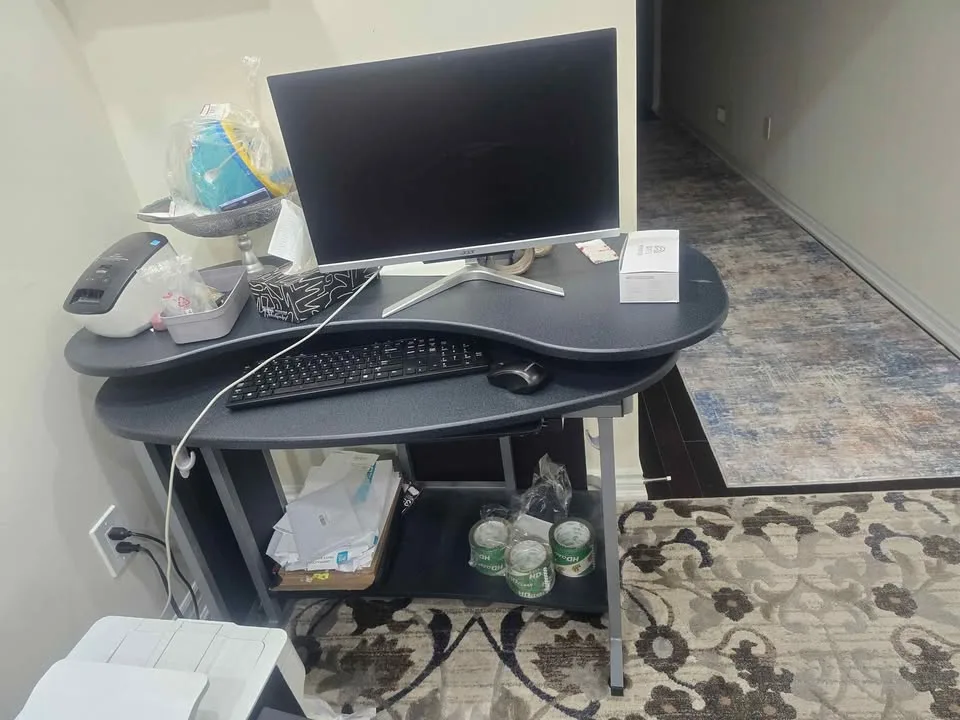 Mint Condition, computer desk corner table image indicator(4)