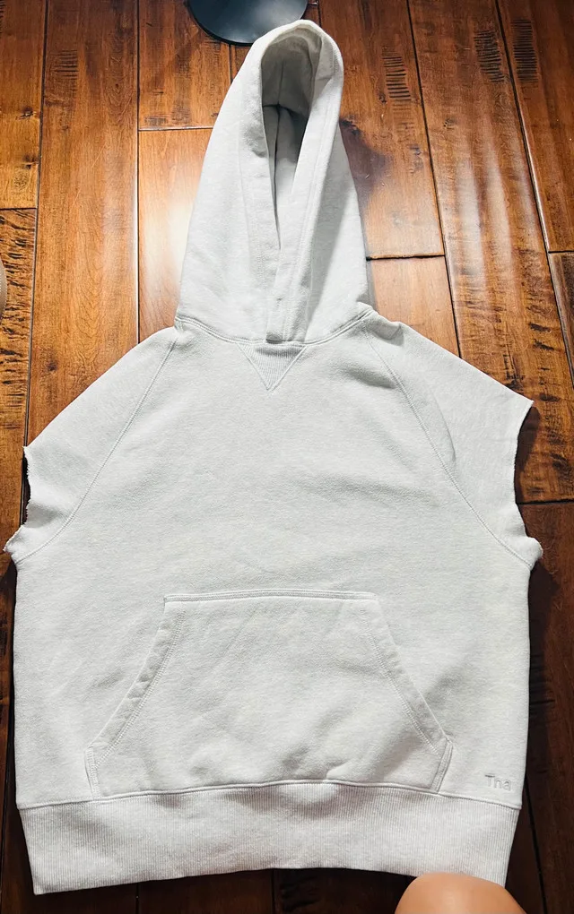 TNA Hoodie image indicator(2)