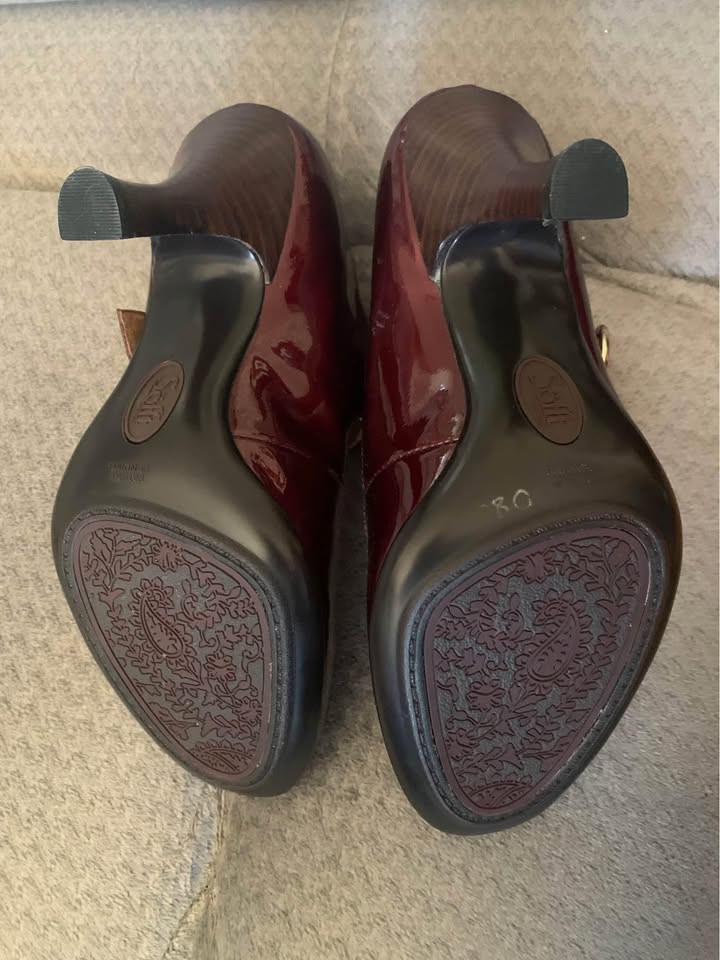 Womens shoes 7&1/2 heels. - photo 4