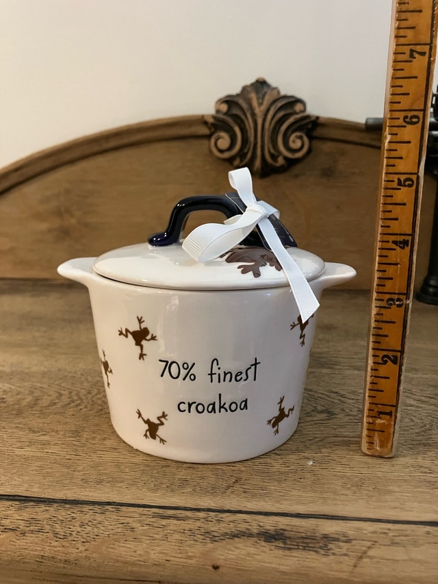 Harry Potter 70% Croakoa Mini Crock Chocolate Frogs
