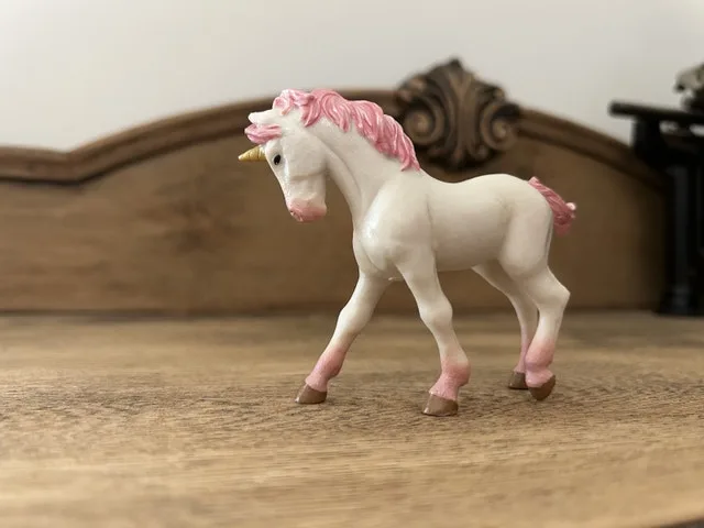 Papp Unicorn Young Figure image indicator(2)