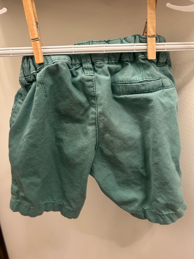 Boys shorts H&M size 9-12 months - photo 2