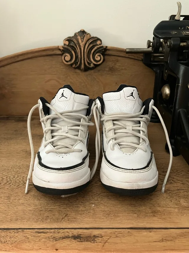 Size 2Y - Nike JORDAN COURTSIDE 23 PS AQ7734-100