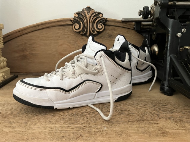 Size 2Y - Nike JORDAN COURTSIDE 23 PS AQ7734-100 - photo 3