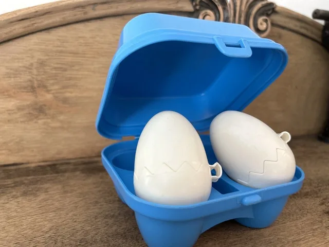 Vintage Fisher Price Fun With Food Blue Egg Carton Wit 2 Eggs 19