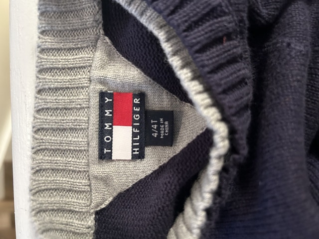 Boys Sweater Size 4T - photo 3