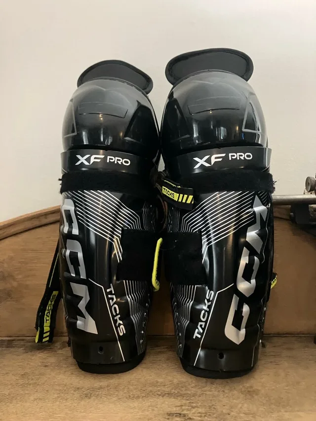 CCM Tacks XF Pro Youth Shin Guards 10"