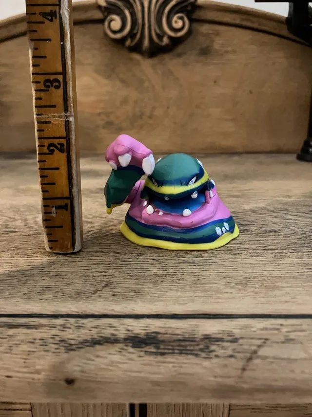 Pokémon Alolan Muk Figure