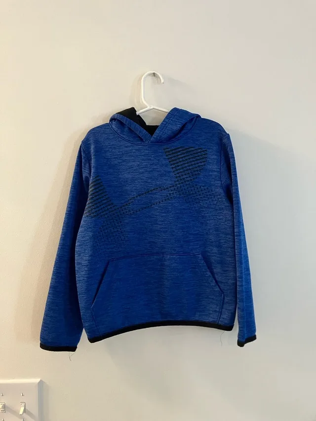 Boys Under Armour Hoodie Size Small