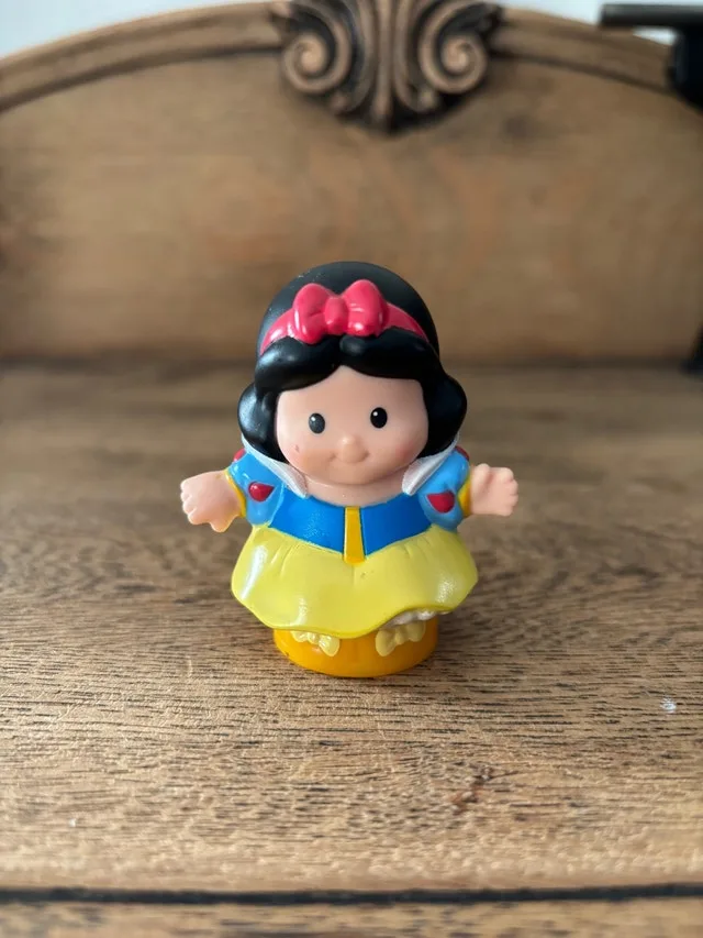 2012 Little People Fisher Price Snow White