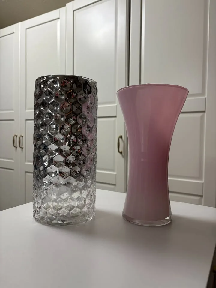 Two vases image indicator(4)