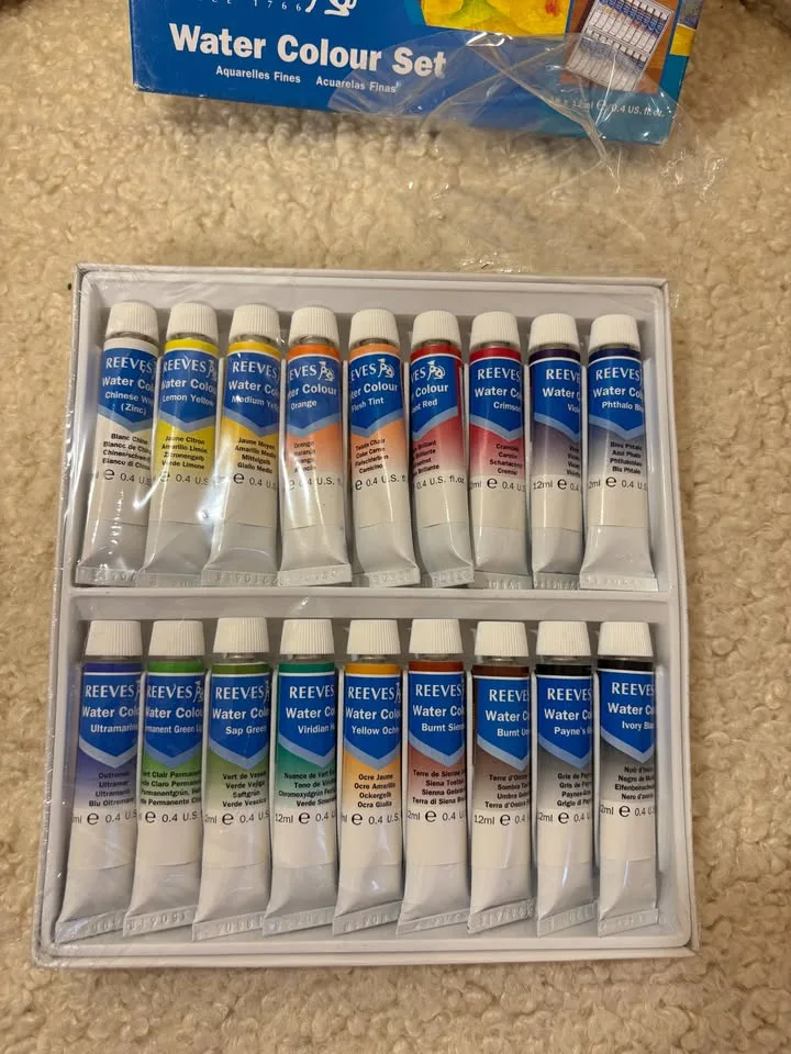 Reeves Fine Water Colours - Set of 18 image indicator(2)