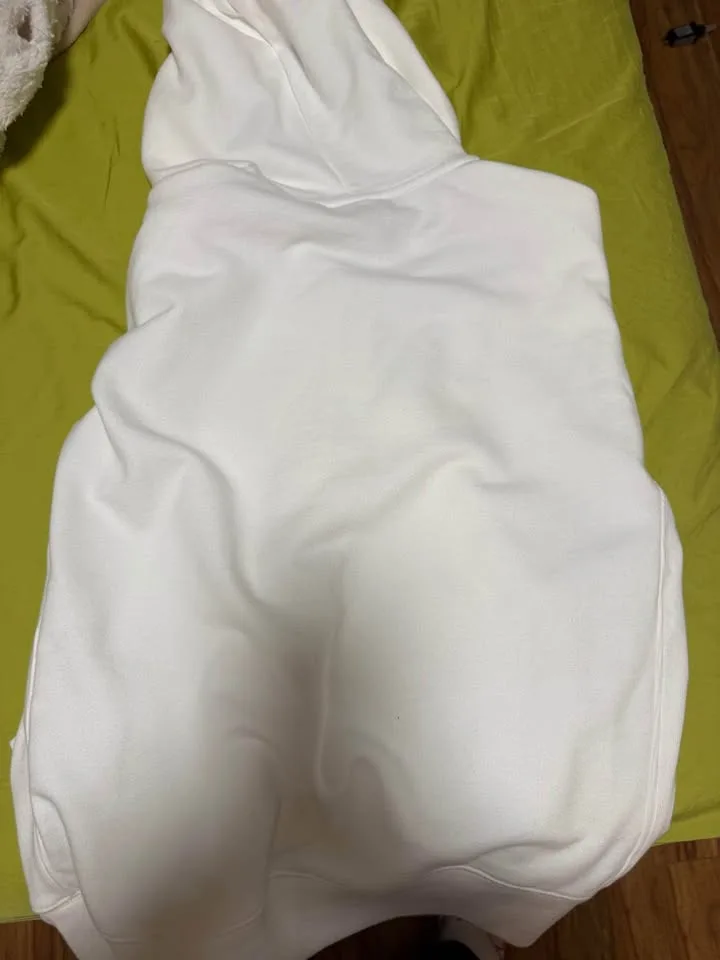 Aritzia Boyfriend White Zip Hoodie image indicator(5)