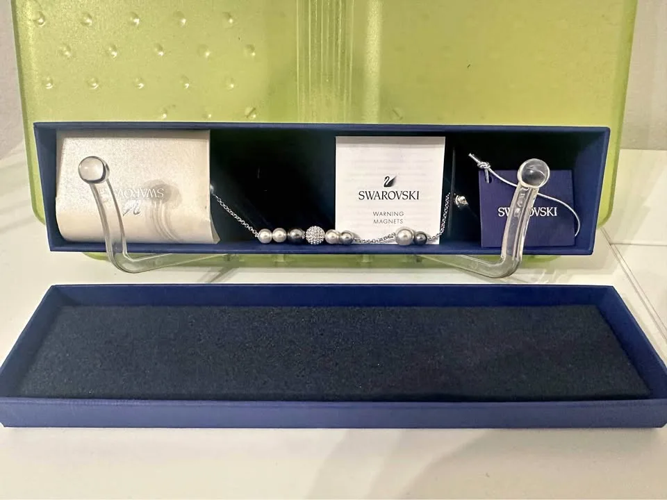 Brand new Swarovski Pearl & Crystal Bracelet