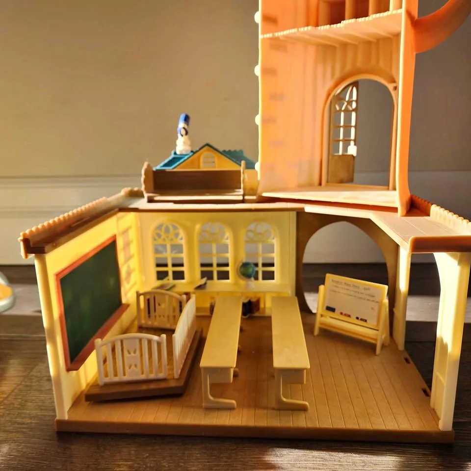 Calico crotters school and bus