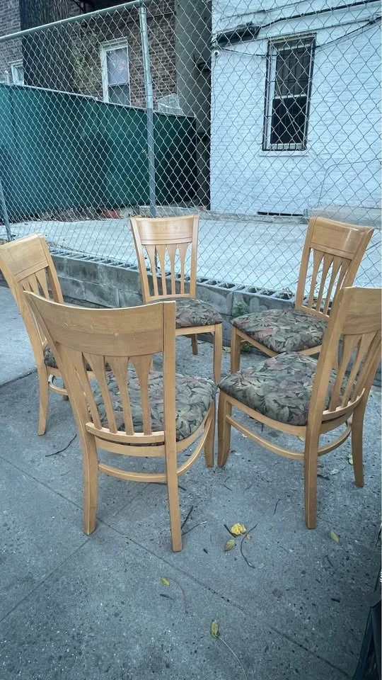 5 Wooden Dining Chairs image indicator(3)