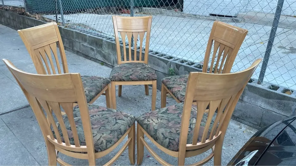 5 Wooden Dining Chairs image indicator(4)