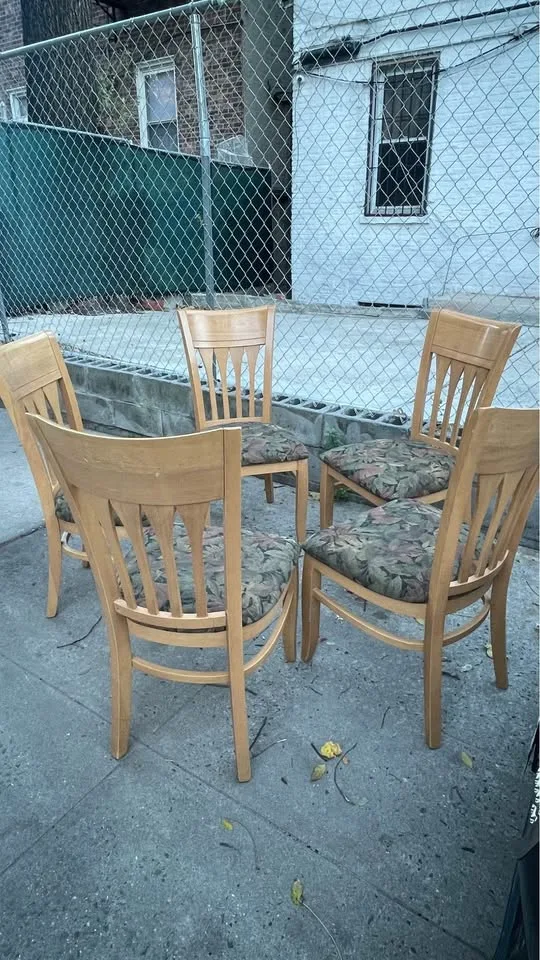 5 Wooden Dining Chairs image indicator(5)