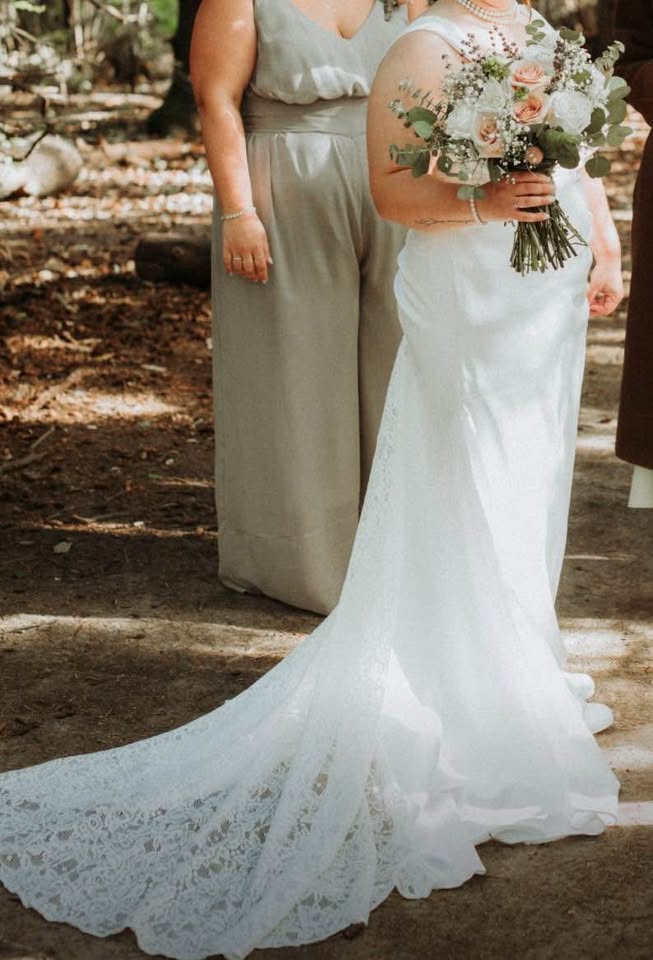 Wedding Dress - Size 16 - David's Bridal - photo 3