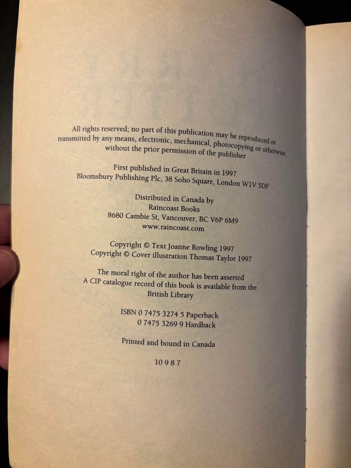 Harry Potter and the Philosopher's Stone - 1st ed - photo 3