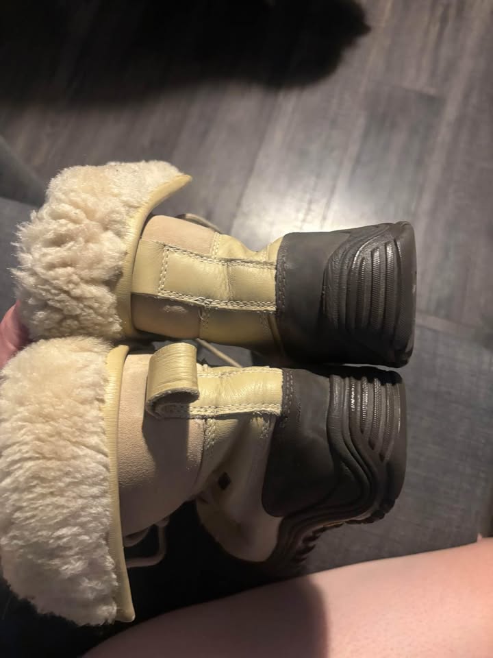 ugg adirondack vibram leather winter boots - photo 3
