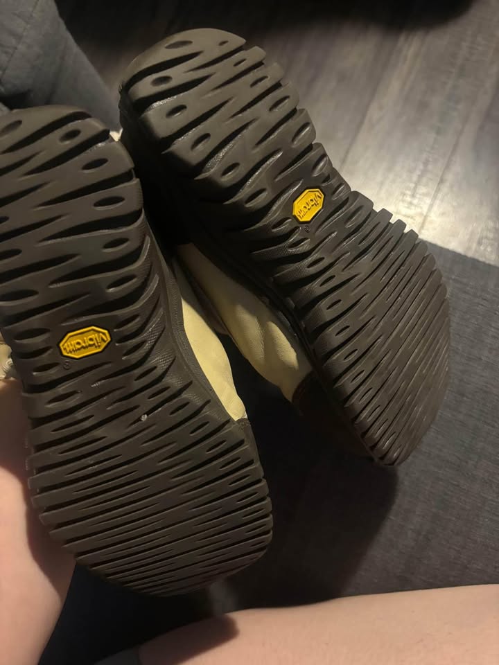 ugg adirondack vibram leather winter boots - photo 4