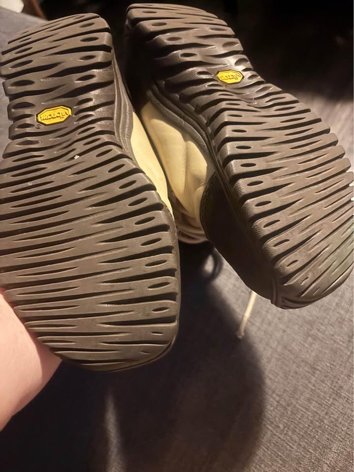 ugg adirondack vibram leather winter boots - photo 5