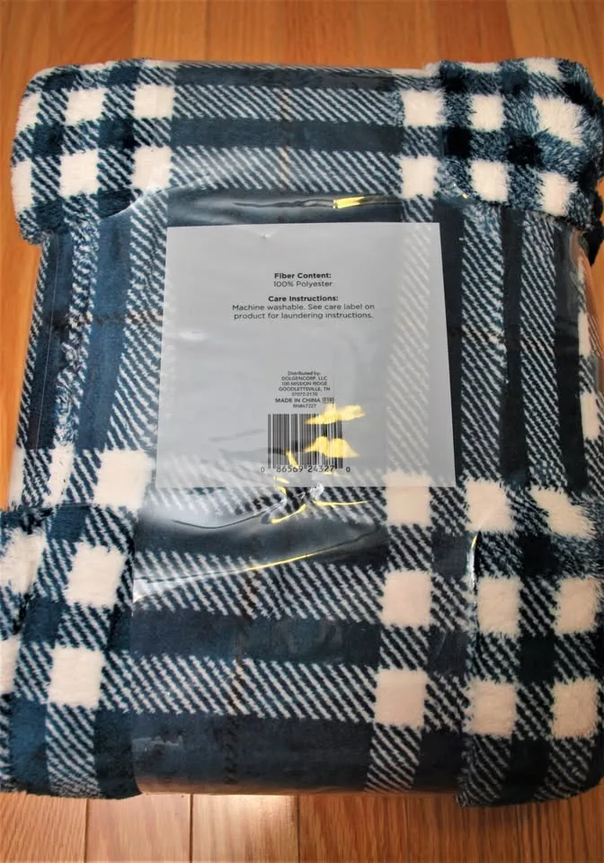 Throw Blanket Microlight Berber 50" x 60" image indicator(2)