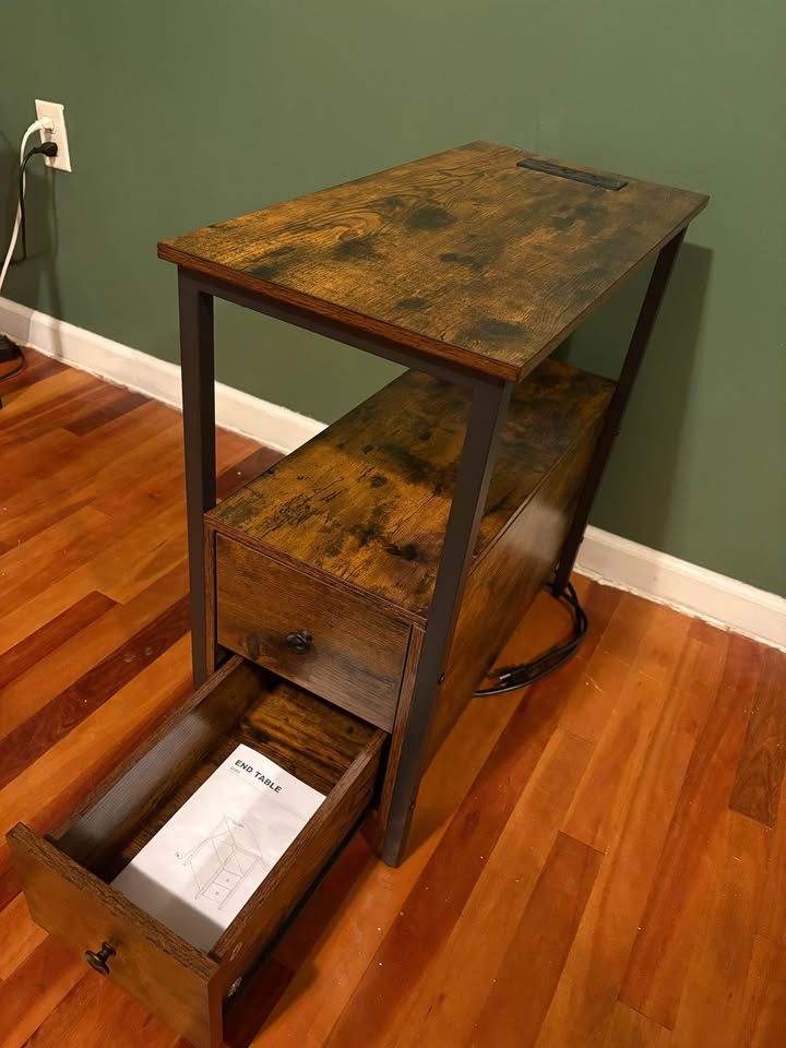 Compact End Table w/ Electric & USB Outlets - photo 2