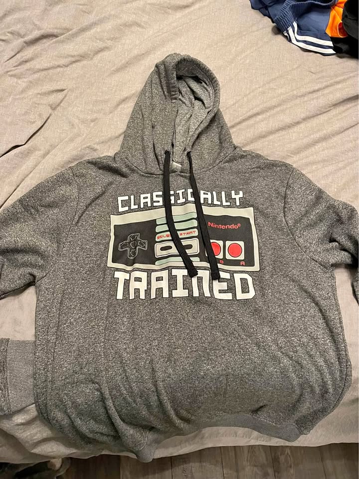 nintendo hoodie - womens