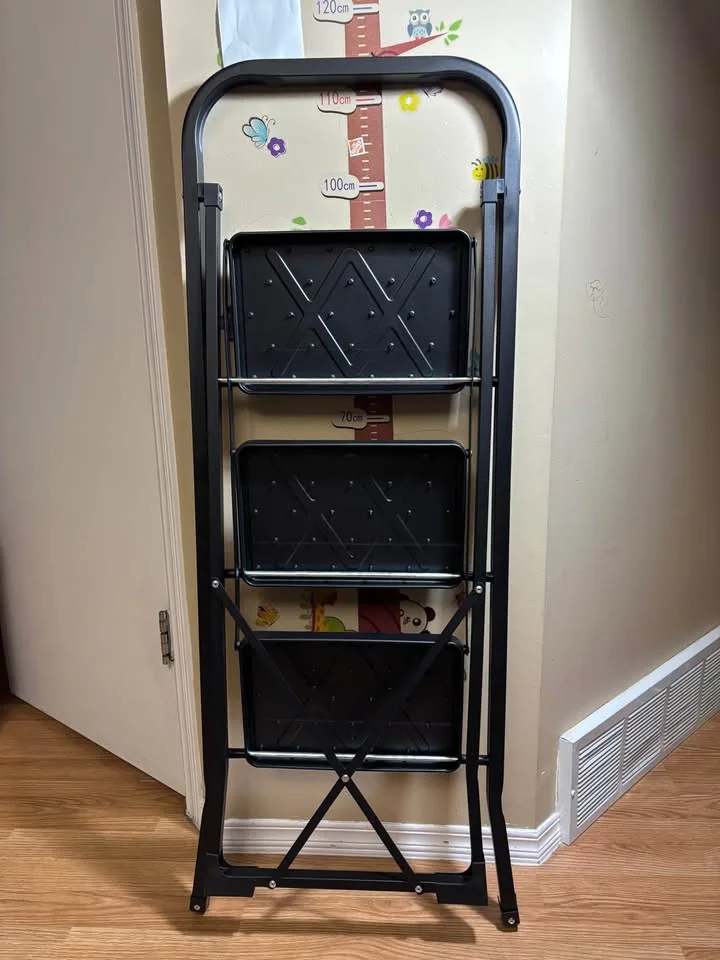 Brand New 3 steps Foldable Ladder - Sturdy & Portable image indicator(4)