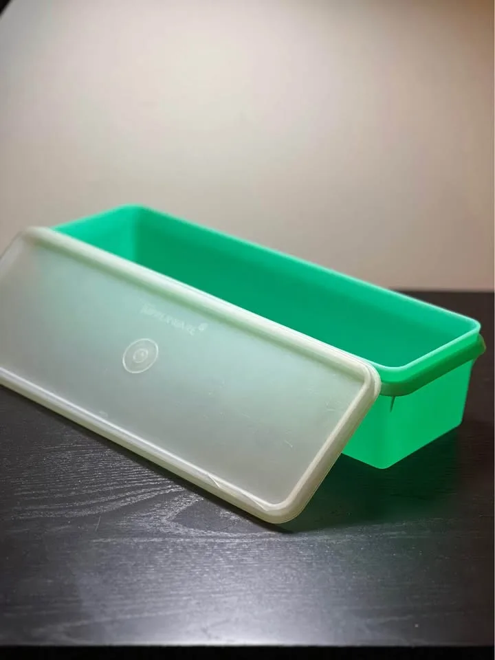Vintage Tupperware Celery Keeper - Jadeite Green image indicator(3)