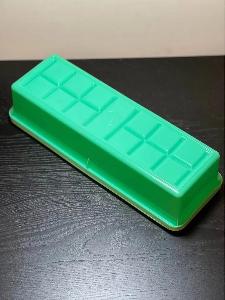 Vintage Tupperware Celery Keeper - Jadeite Green image indicator(6)
