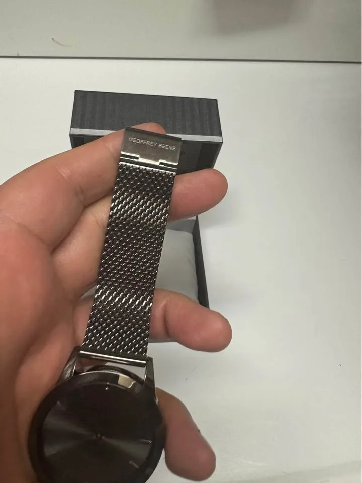 NIB Mens Geoffrey Beene Silver Watch - GB820 image indicator(4)