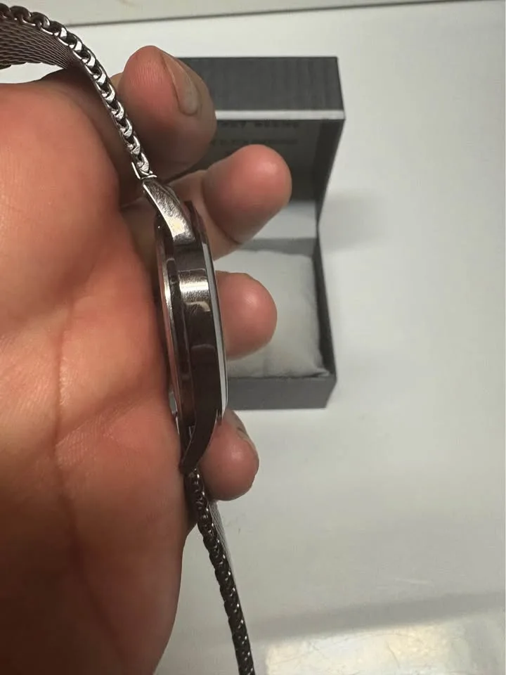 NIB Mens Geoffrey Beene Silver Watch - GB820 image indicator(7)