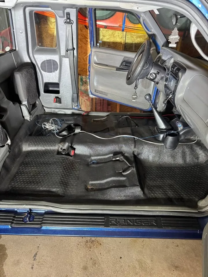 Premium Mobile Detailing Services image indicator(8)