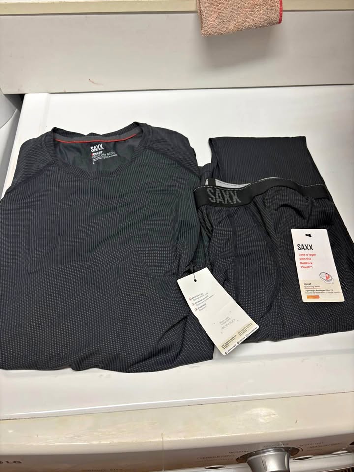 NWT SAXX Quest Thermal Base Layer Set Black