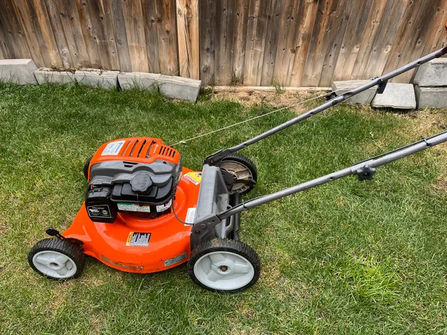 Husqvarna LC 121P Lawn Mower image indicator(4)