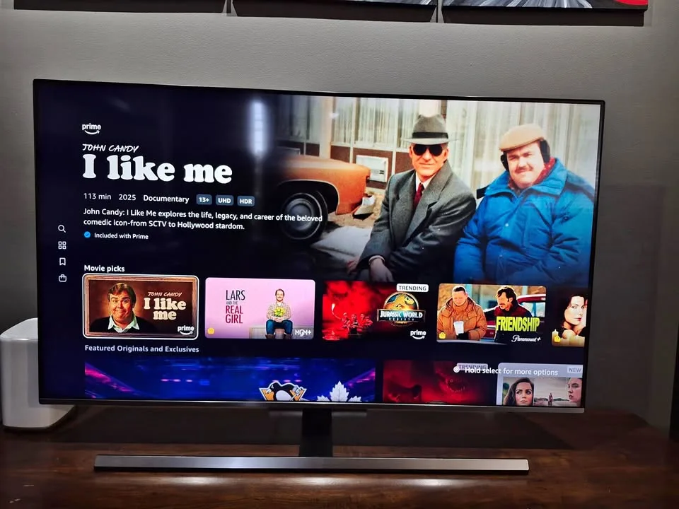 Samsung 49" 4K UHD Smart TV (NU8000) thumbnail