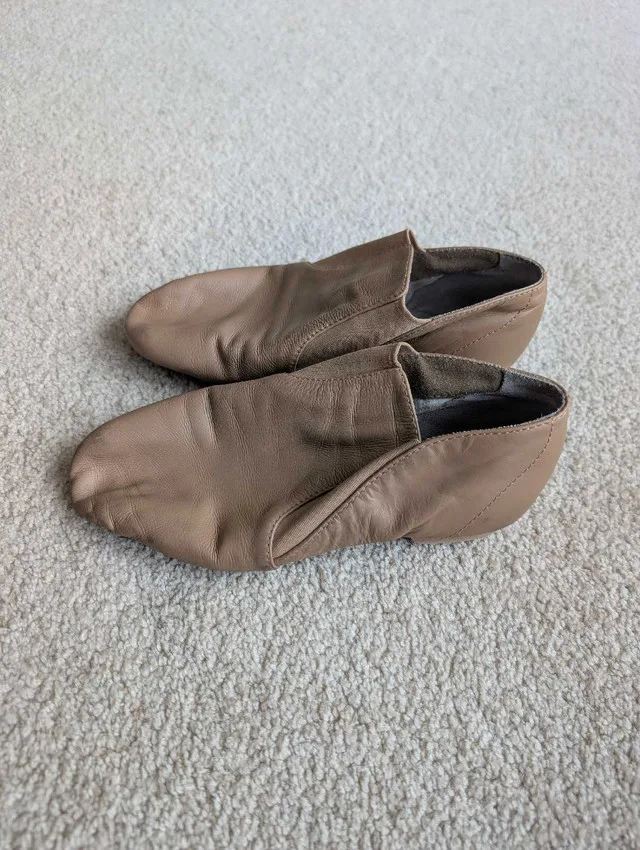 Jazz Shoes (size 4) thumbnail