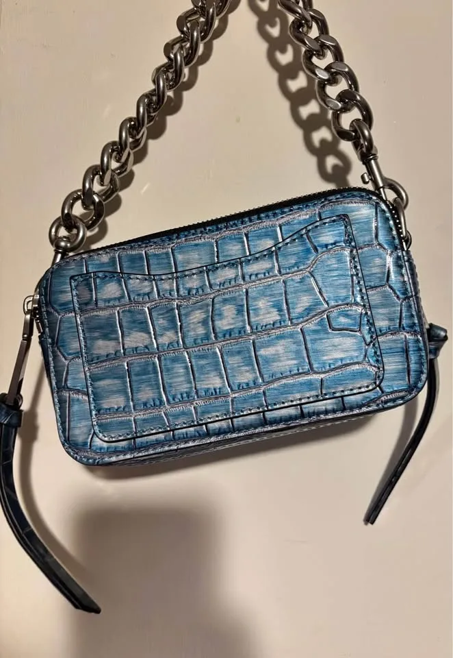 Marc Jacobs Blue Croc Snapshot Bag – Like New & Authentic! image indicator(3)