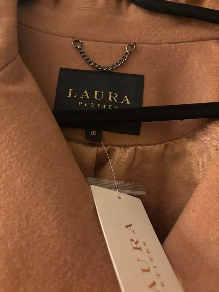 Laura's brown coat. Size 10 image indicator(2)