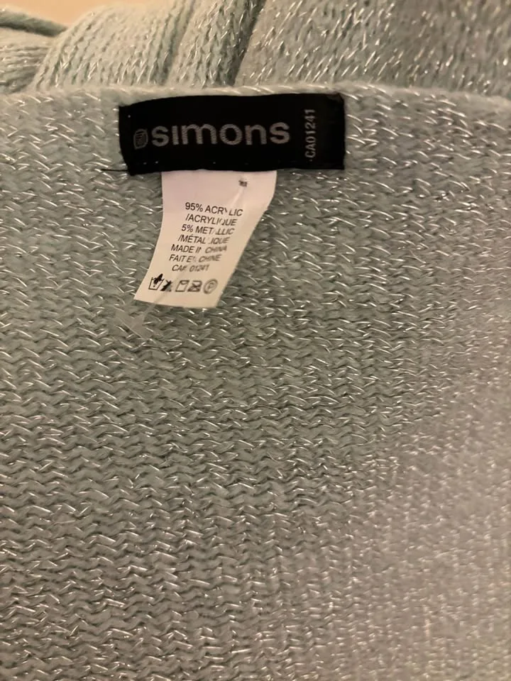 Simons shimmery scarf 🧣 image indicator(3)