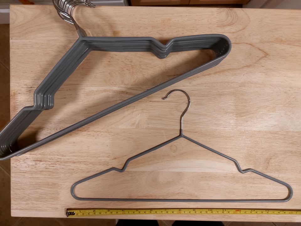Set of Premium Rubberized Non-Slip Metal Clothes Hangers (24) - photo 3