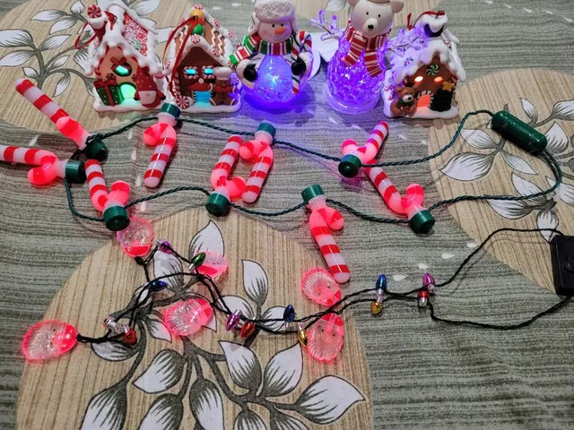 Christmas toys Each for $1 or All for $10 image indicator(2)