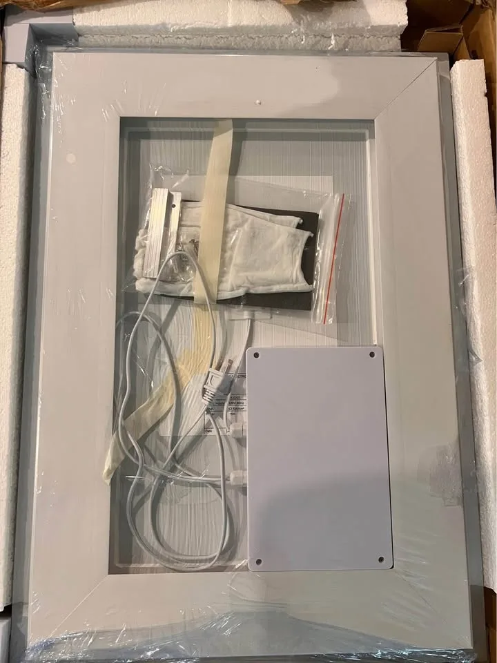 Bathroom mirror image indicator(8)