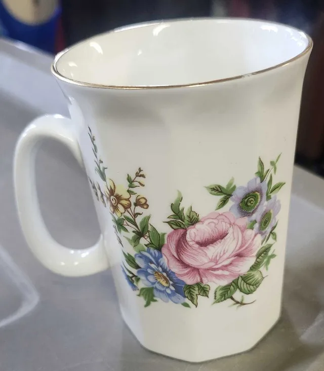 Crown Ceramics Mug image indicator(2)