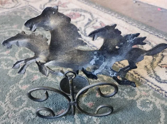 Metal Horse Candle Holder image indicator(2)