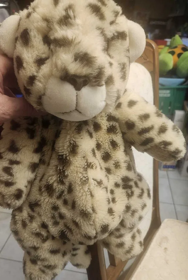 Leopard Plush Backpack image indicator(3)